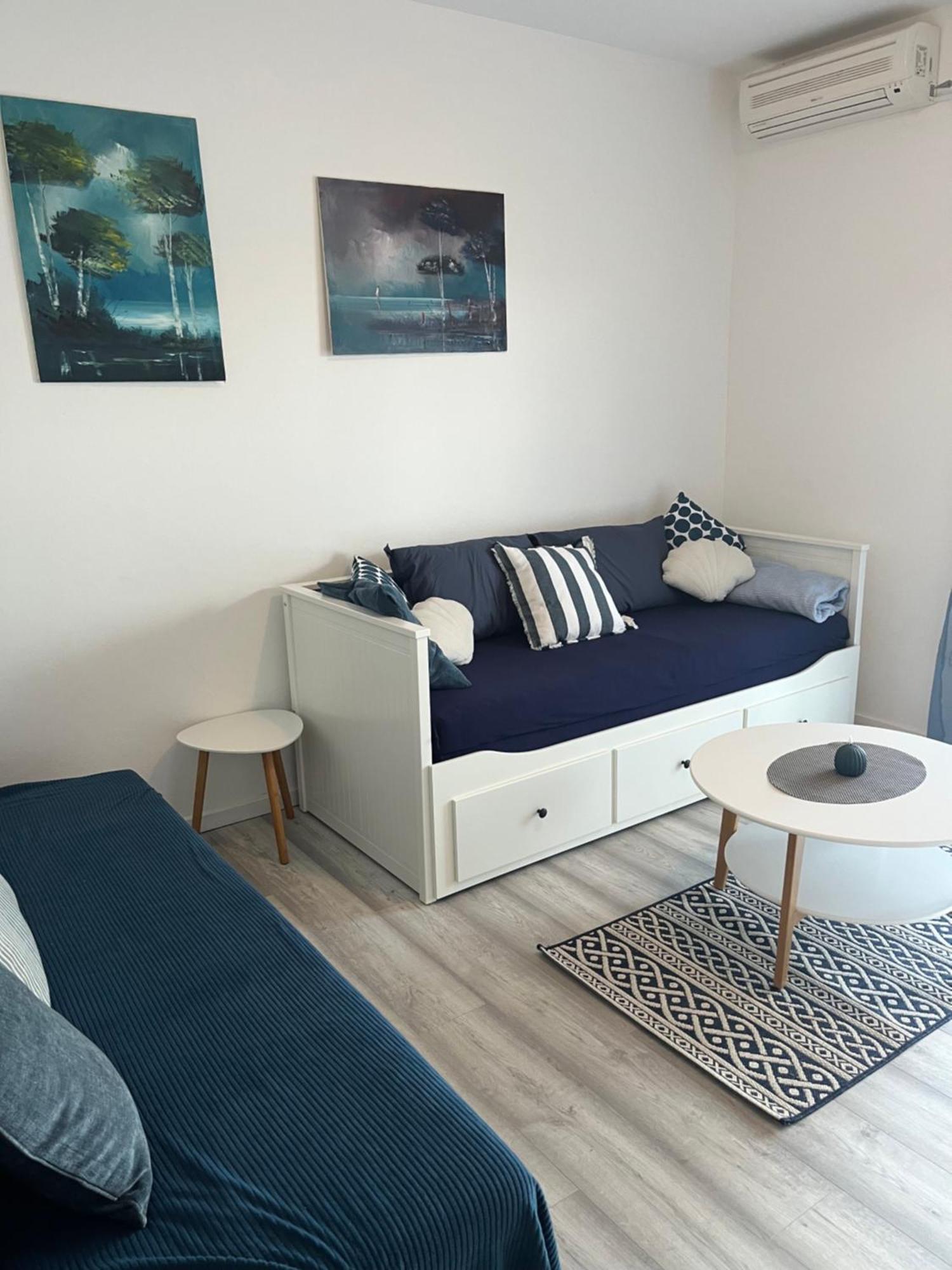 Apartments Akiki Karlobag Luaran gambar